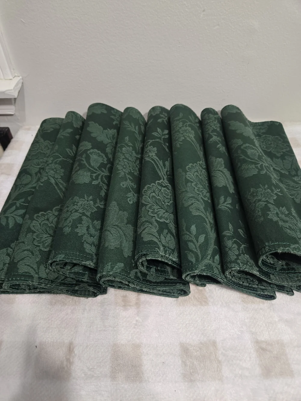 Green and Red Decorative Table Napkin Set - Home Accents Christmas